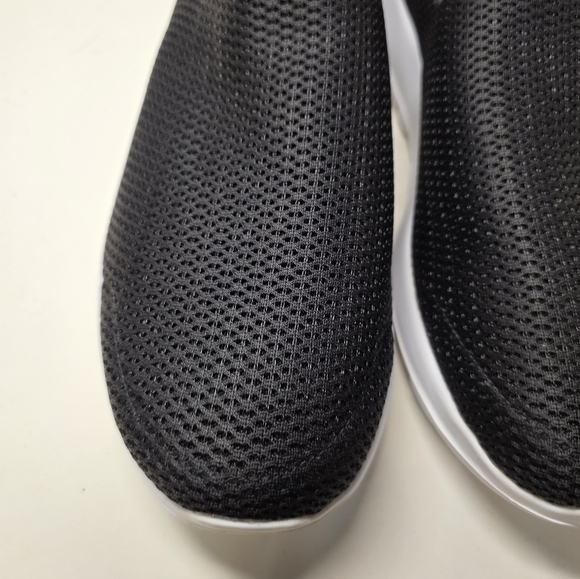 NWT Skechers Go Walk Go Max Slip On Shoes Mens 12 Black Mesh - Picture 3 of 10